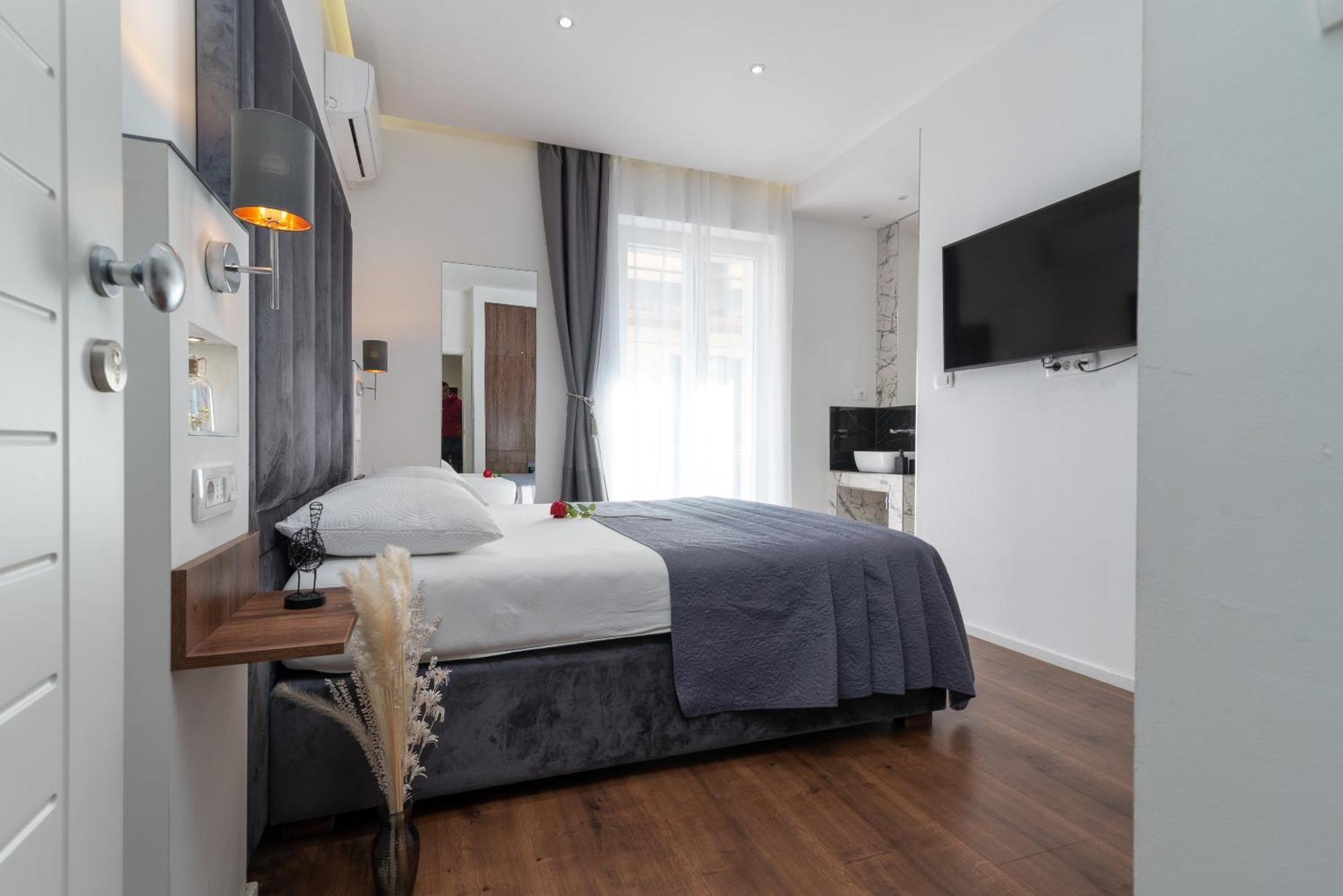 Antares Luxury Rooms 1 Split Buitenkant foto
