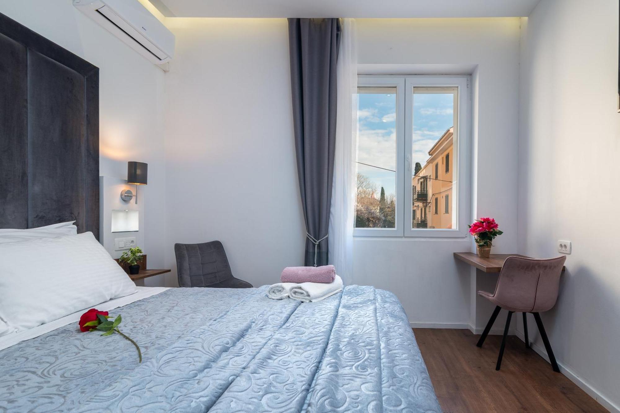 Antares Luxury Rooms 1 Split Buitenkant foto